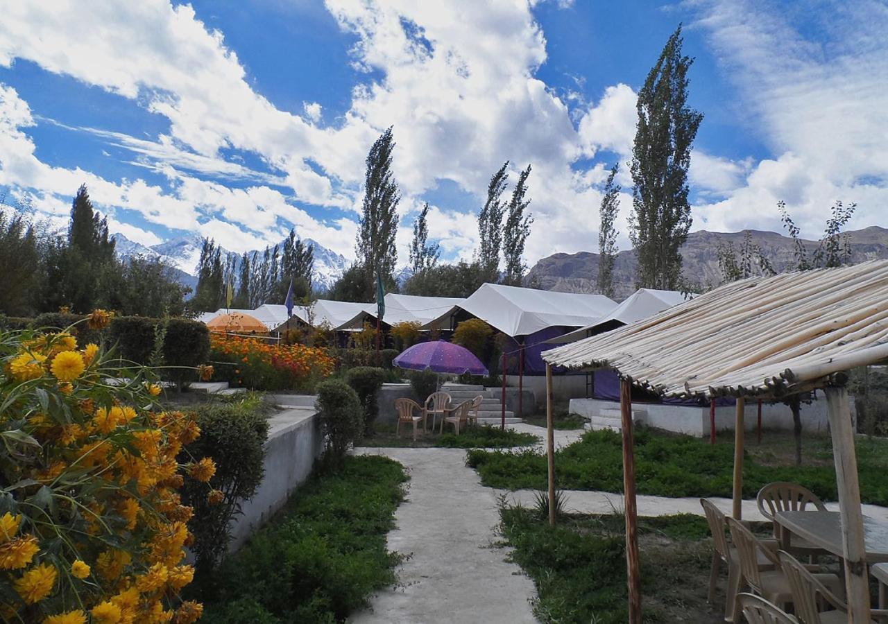 Hotel Tiger Camp Valle di Nubra Esterno foto